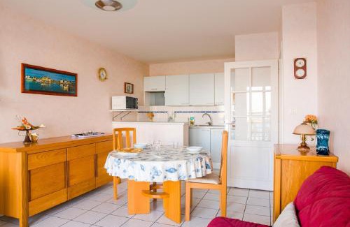 Plobannalec-Lesconil Apartment | À 200m de la plage, appartement vue mer pour 2