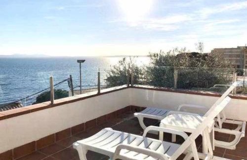 Almadraba-Canyelles Apartment | Ático Almadrava