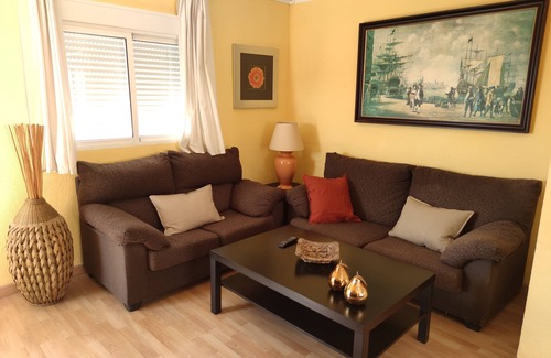 Jardin de la Abadia Apartment | Ático en el Corazón de Málaga. A 10 Minutos de la Playa y 18 del Centro