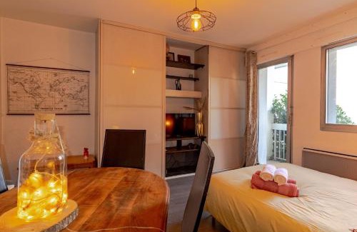 Saint-Jorioz Apartment | Évasion - Parking Gratuit & Proche Resto