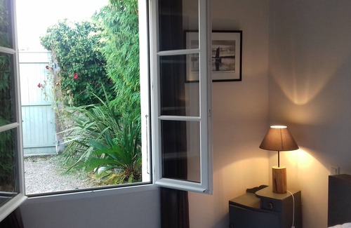La Flotte House | Île de Ré, La Flotte, House 4 People, Quiet and Bright, Enclosed Garden