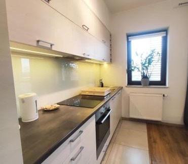 Pradnik Czerwony Apartment | Śliczna 34A by Homeprime