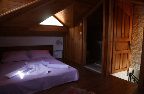 Selcuk Ski Chalet | Şirince Klaseas Olive Garden