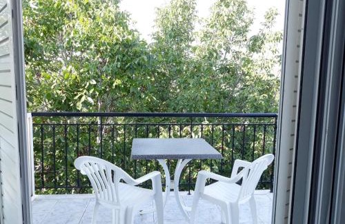 Loutsa Apartment | ΠΗΛΙΟΣ ΦΩΤΙΟΣ