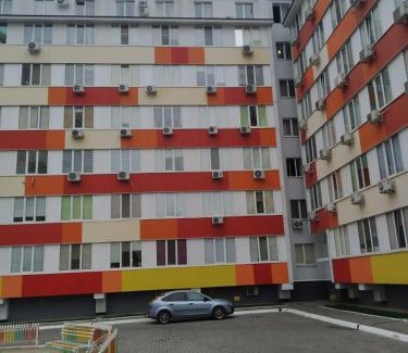 Dzerzhyns'kyi District Apartment | Алексеевские акварели.