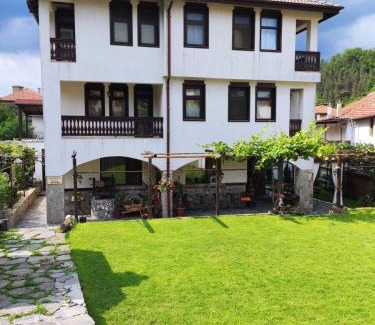 Zlatograd House | Андреева къща