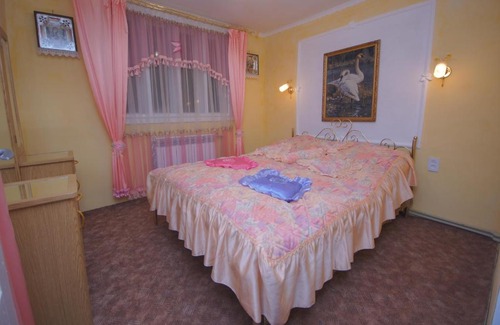Yasinya House | Аня Рома