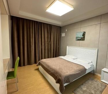 Almaty District Apartment | Апартаменты в Хайвилл