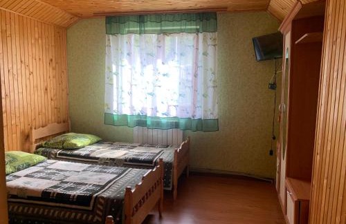 Slavske Cabin | Аура Карпат