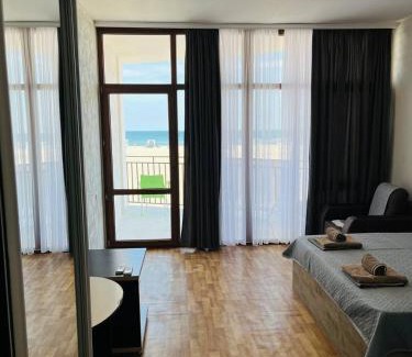 Karolino-Bugaz Hotel | База отдыха Горный Орел
