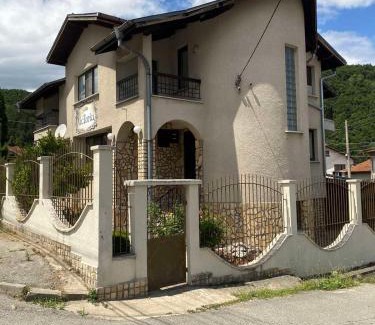 Raduil House | Вила Виктория