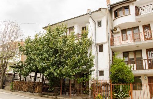 Chernomorets House | Дом Колеви