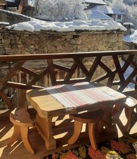 Leshten Apartment | Къща за гости Близнаците