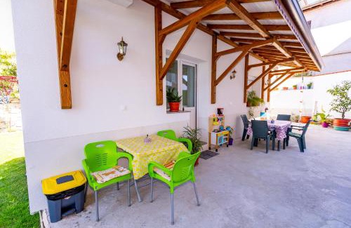 Sandanski Apartment | Къща за гости Калинови