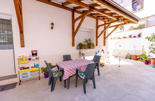 Sandanski Apartment | Къща за гости Калинови