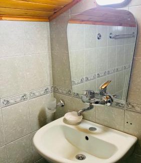 Elena House | Къща за гости Роза