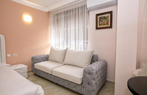 Sandanski Hotel | Парк Апарт-Хотел Виктория 1