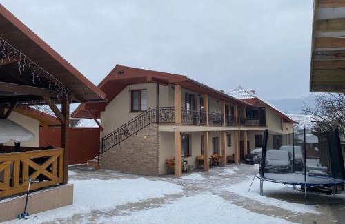 Holubyne Apartment | Садиба У Дохтора Відпочинок у Карпатах
