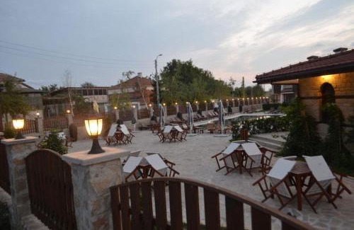 Aytos Hotel | Семеен хотел Звезда