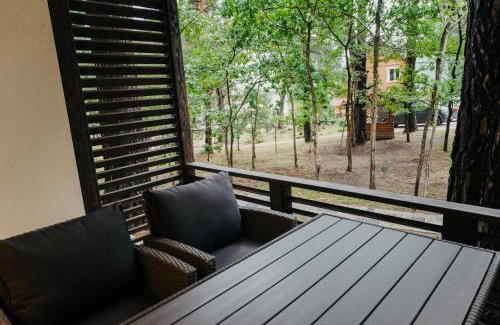 Vyzhnytsya Hotel | Сосновий Двір