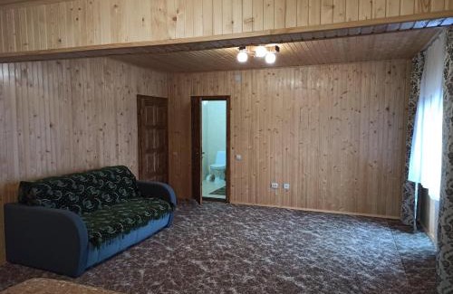 Yablunytsya Hotel | У Павла