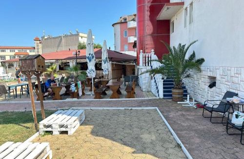Chernomorets Hotel | Хотел Модева