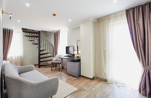 Kazanlak Hotel | Хотел Паризи