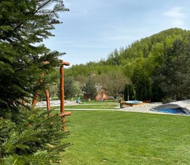 Vyzhnytsya Ski Chalet | Хутір Стаєчне