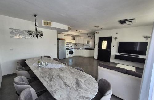 Qiryat Shemona Villa | אחוזת אלת הגליל