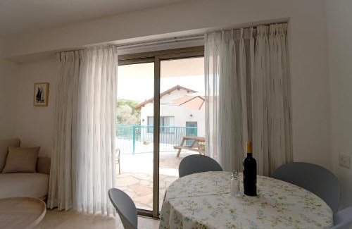 Livnim House | מתחם "חוויה של שקט"- עם בריכה משותפת קרוב לכנרת
