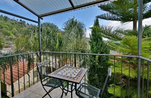 Safed House | נוף בראשית - Boutique Suites