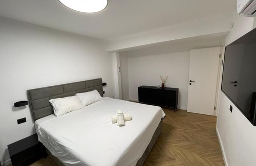 Eilat Villa | רשת הבית הפרטי אילת 1 ווילה עם 5 חדרים גקוזי ענק ופינת מנגל