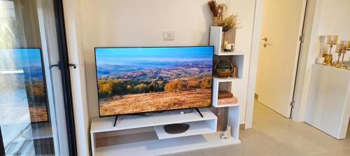 Azor Apartment | שלווה כפרית צמודה לתל-אביב