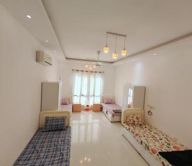 Al Khuwair Apartment | سكن شباب مشترك يومي اسبوعي شهري