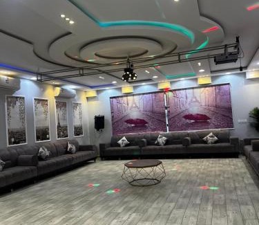 Az Zulfi Ski Chalet | شاليهات ديم لايت