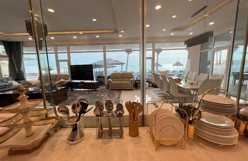 Al Ghariyah Ski Chalet | شاليه عائلي على البحر بالغارية