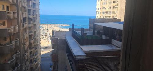 Al-Muntazah Apartment | شقة الاحلام علي البحر مباشرتا