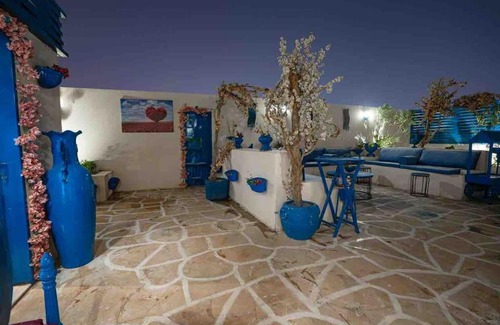 Al Wurud Apartment | شقة علوية بجلسة خارجية مطله على برج المملكة