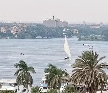 Maadi Apartment | شقة فندقيه فاخرة بمنطقة المعادى صف اول جميع الغرف تطل على النيل A luxury hotel apartment in Maadi, first row. All rooms overlook the Nile