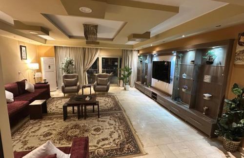 Maadi Apartment | شقة مفروشة فاخرة مطلة على كورنيش النيل المعادي بالطابق 23