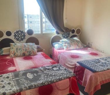 Marsa Matruh Apartment | شقه فندقيه فاخرة مكيفة الهواء بقرية سياحية متكاملة الخدمات شاطيء رملي وحمامات سباحة واكوابارك على بعد دقائق من مطروح