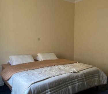 Abqaiq Apartment | شقه مفروشه في حي البساتين بقيق