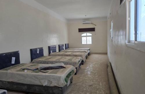 Hadiboh Hotel | غرف فندقية باحميد