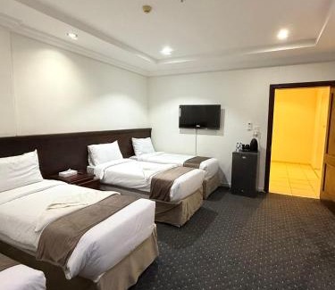 Mecca Hotel | فندق ثمره اليقين