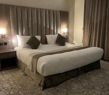 Taif Hotel | فندق سفن جاردنز - المطار