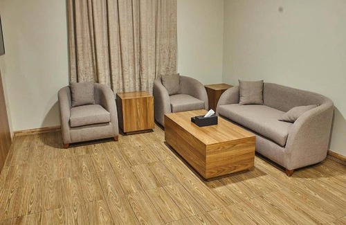 As Salamah Hotel | فندق هارودز