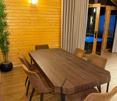 Al Hawiyah Ski Chalet | كوخ النرجس