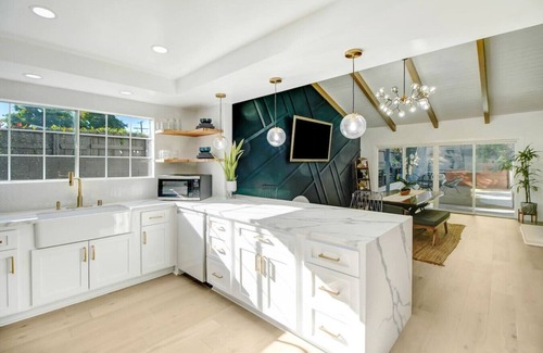 Woodland Hills House | ৎ୭ The Bigler Hideaway ৎ୭w/POOL&MORE