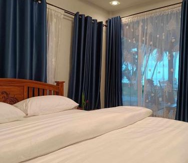 Lang Suan House | บ้านระเบียงเลหลังสวน ทั้งหลัง 2 นอน 2 น้ำ 1 ครัว