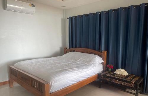 Lang Suan House | บ้านระเบียงเลหลังสวน ทั้งหลัง 2 นอน 2 น้ำ 1 ครัว